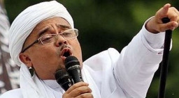 Hukuman Rizieq 'Disunat' MA Jadi 2 Tahun