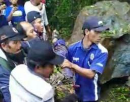 Pak Ustaz dan Istri Meninggal Akibat Gempa Malang