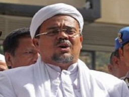 Ingin Sidang Dilanjut, Habib Rizieq Usul Tunda Tarawih dan Hakim Setuju