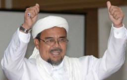 Dibui, Habib Rizieq malah Lulus S3