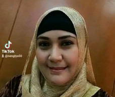 Lily Sofia  Sudah Punya Anak dari Munarman