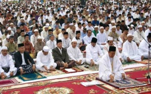 Kabar Buruk, Shalat Idul Fitri Dilarang di Surabaya