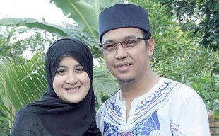 Masih Misteri, Siapa Dua Istri Siri Almarhum Uje?