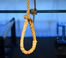 Diduga Terlilit Utang, Pria Asal Lamongan  Gantung Diri di Belakang Rumah Tetangga