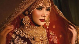 Munculkan lagi Makhluk Tuhan Paling Seksi, Mulan Tampil Beda