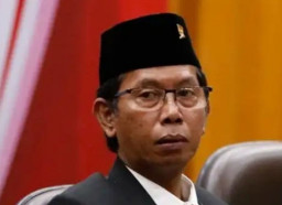Ketua DPRD Surabaya Dukung Wali Kota Tingkatkan Penghasilan Warga
