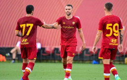 Bersama Mourinho, Roma Langsung Menang 10-0