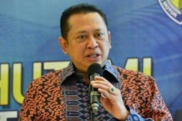 Corona Terus Bermutasi, Nakes Bakal Disuntik Vaksin Booster