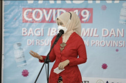 Atalia Ridwan Kamil Tinjau Vaksinasi Massal bagi Ibu Hamil