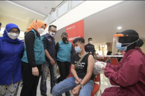 Vaksinasi Kolaborasi Sasar Pelajar dan Masyarakat Umum