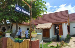 Jelang Ajang Balap Motor Internasional, Warga Dikasih Bantuan