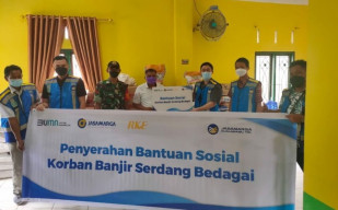 Jasamarga Kualanamu Tol Salurkan Bantuan Bahan Makanan