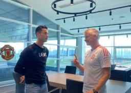 Tiba di Manchester, Ronaldo Langsung Dinasehati Solskjaer