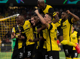 Ronaldo Diganti Lingard, MU Langsung Kalah