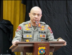 Irjen Pol Teddy Minahasa Gandeng Hotman Paris dan Pieter Talaway Sebagai Kuasa Hukum