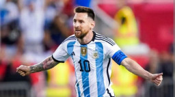 Ini Saatnya Messi Mengangkat Tropi Piala Dunia