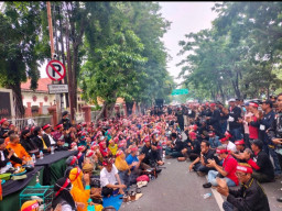 Jelang Sidang Putusan, Ratusan  Pendukung Mas Bechi Gelar Do'a Bersama