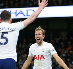 Kane Permalukan City di Kandang