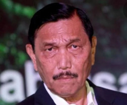 Jerry Massie Tantang Luhut Buka Big Data