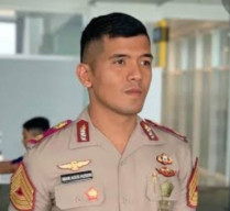 Bu Kapolsek Berduka Atas Gugurnya Ipda Imam Agus Husein saat Amankan Demo