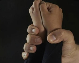 Guru Agama Cabuli 3 Siswanya di Kamar Mandi saat Kegiatan Pramuka