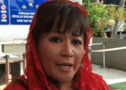 Dewi Tanjung pada Istri Ferdy Sambo: Yang Dicemek-cemek yang Mana? Buktikan!