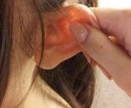 Wanita yang Viral Jewer Anak Tetangganya, Berprofesi Dokter