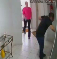 Diselingkuhi, Wanita Ini Tembak Pacarnya hingga