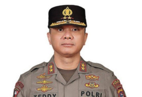 Irjen Pol. Teddy Minahasa Diduga Tersangkut Narkoba, IPW: Sikat Tanpa Pandang Bulu!