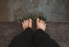 Diduga Bunuh Diri, Wanita Muda Ditemukan Tewas di Lorong Parkiran Tunjungan Plaza