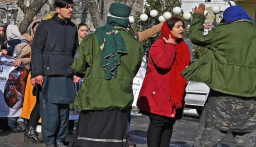 Demo Tuntut Keseteraan Gender, Wajah Para Wanita Afghanistan Disemprot Merica