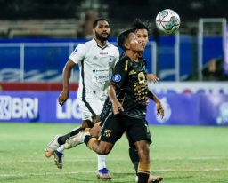 Aji Santoso Positif Covid 19, Persebaya Keok