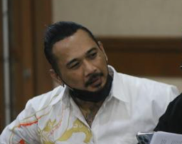 Baca Pembelaan, Jerinx Curhat Gagal Bahagiakan Istri