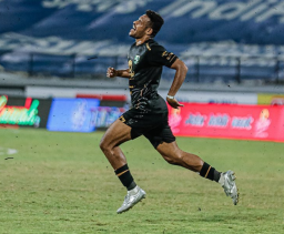 Persebaya vs Persib Berbagi Angka, Bali United Hampir Pasti Juara