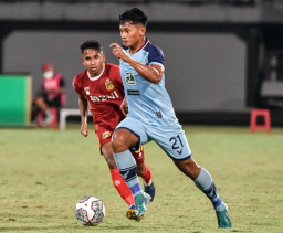 Tak Cuma Terdegradasi, Persela juga Dibantai Bhayangkara FC
