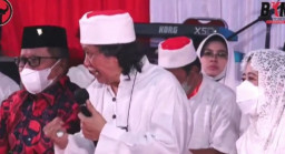 Diapit Puan dan Hasto, Cak Nun: Menang Berkali-kali, PDIP Tidak Perjuangan lagi