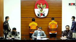 KPK  Tahan Walikota Ambon Richard Louhenapessy