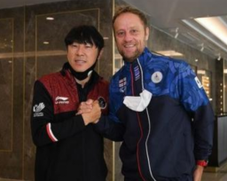 Pelatih Timnas Thailand Puji Indonesia Setinggi Langit