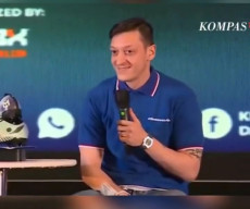 Ozil Buka Peluang Gabung Bali United