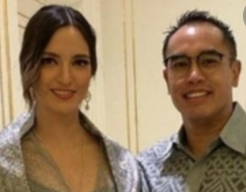 Dikabarkan Akan Cerai, Kening Nia Ramadhani Dicium Ardi