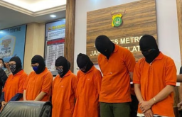 Enam Staf Holywings Jadi Tersangka Penistaan Agama, Langsung Ditahan