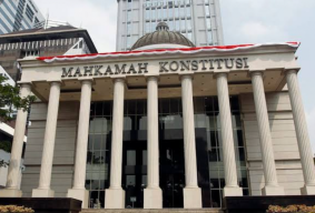 MK Tolak Presidential Threshold  20 Persen, Rocky Gerung: Itu Kedunguan