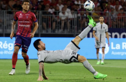 Gol Salto Messi Hebohkan Laga Perdana PSG