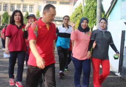 Jalan Kaki 2 Menit setelah Makan Efektif Cegah Diabetes