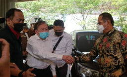 Pulang, Surya Darmadi Langsung Ditahan