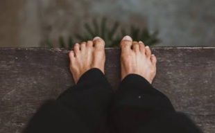 Mahasiswi Lompat dari Lantai 9 Apartemen