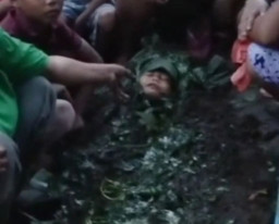Tersambar Petir, Tubuh Bocah 5 Tahun Ditanam Dalam Tanah