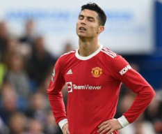 Apes, Dua Gol Ronaldo Dinulir Wasit di Old Trafford
