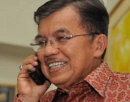 Kaya Raya, Jusuf Kalla Pakai Ponsel Jadul, Hanya untuk Telpon dan Pengingat Sholat