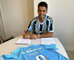 Luis Suarez Kembali ke Klub Masa Kecilnya di Brasil